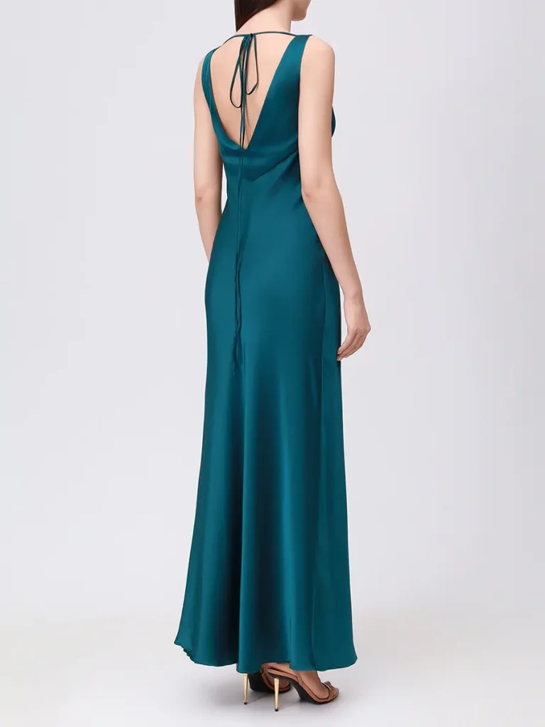 ПЛАТЬЕ С ВЫРЕЗОМ KAPSULA