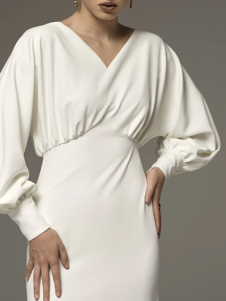 ПЛАТЬЕ СВАДЕБНОЕ СО ШЛЕЙФОМ LOST GENOME