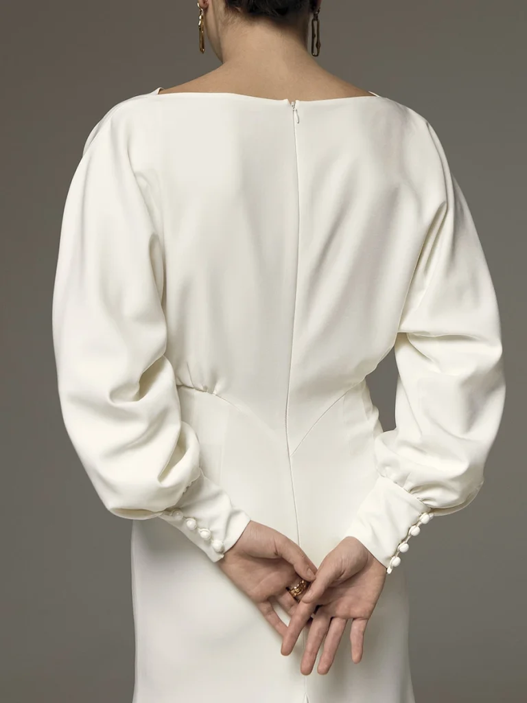 ПЛАТЬЕ СВАДЕБНОЕ СО ШЛЕЙФОМ LOST GENOME