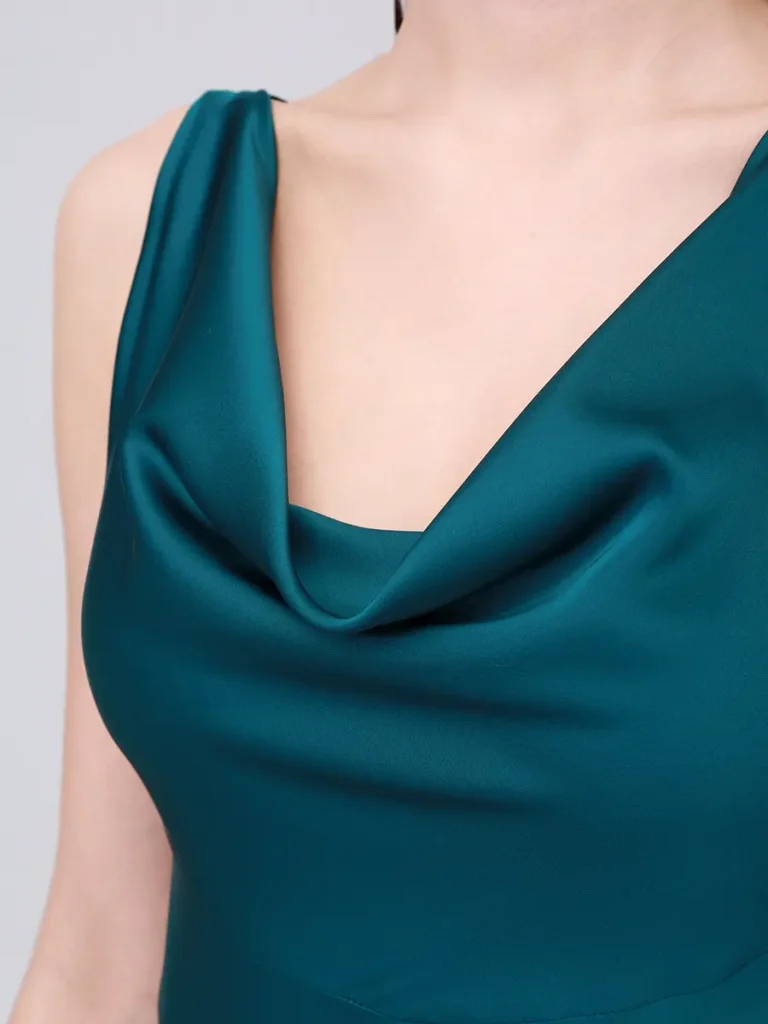 ПЛАТЬЕ С ВЫРЕЗОМ KAPSULA