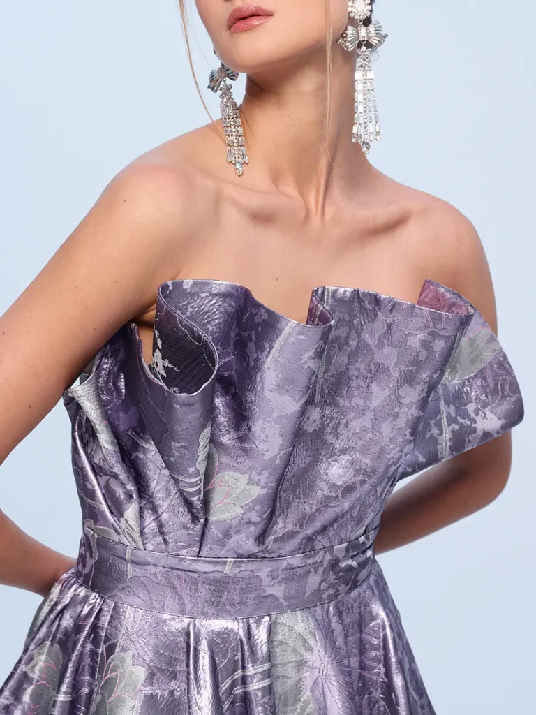 ПЛАТЬЕ СО ШЛЕЙФОМ THE NAMES