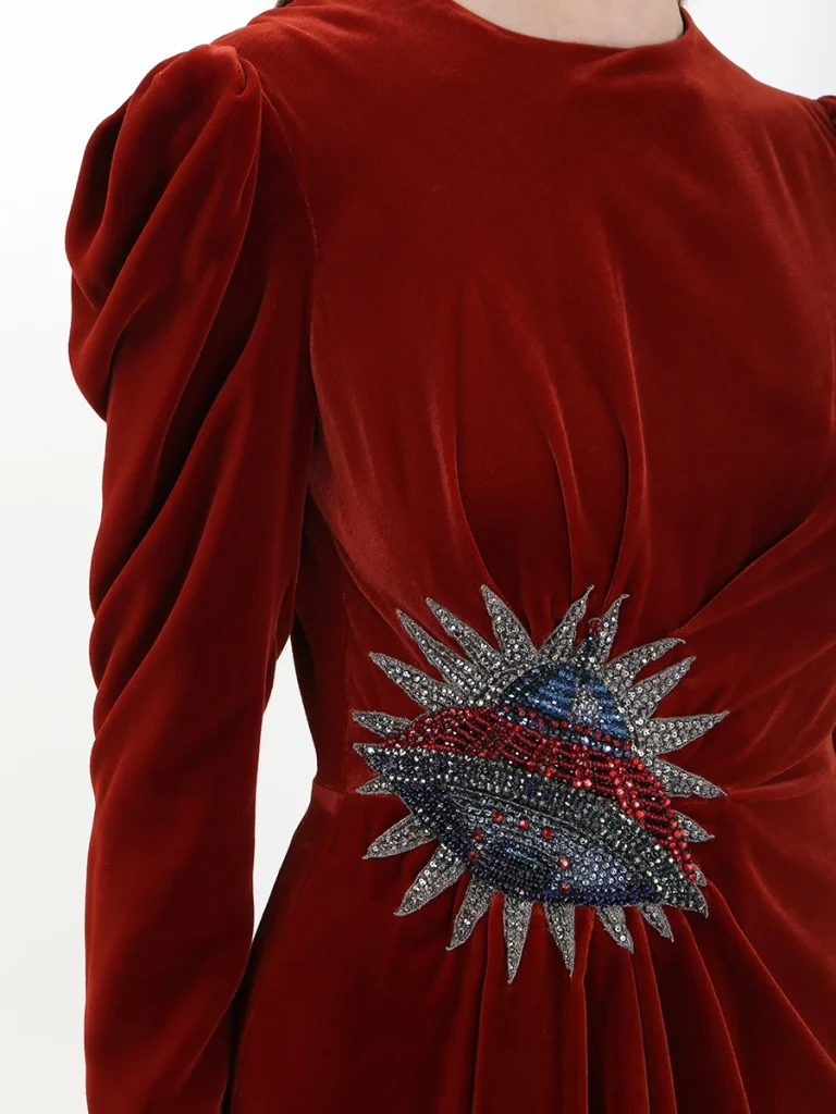 БАРХАТНОЕ ПЛАТЬЕ С РАЗРЕЗОМ GUCCI