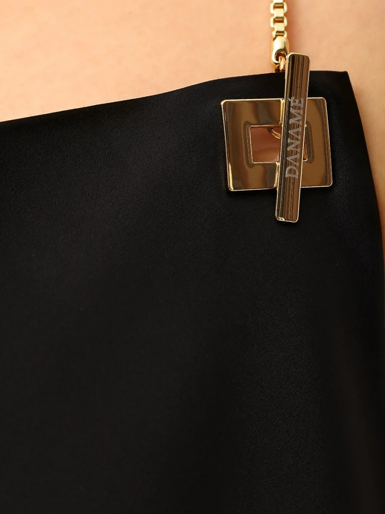 ПЛАТЬЕ ОДНОТОННОЕ DANAME