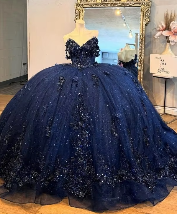Бальное Платье Для Quinceañera Темно-Синего Цвета С Цветочными Аппликациями И Корсетом, Украшенным Бисером И Кристаллами.